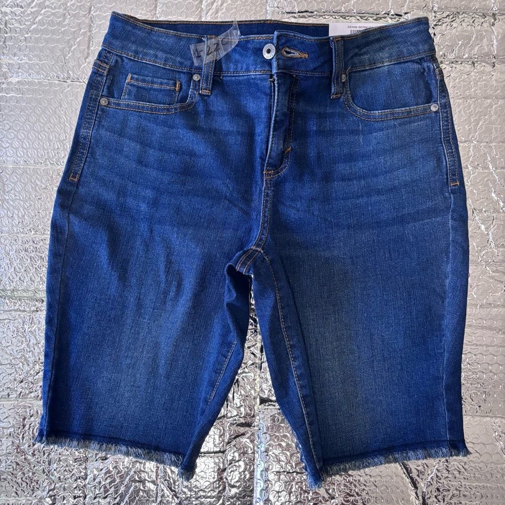 See Desc. Style & Co. W8P BlueLapis Mid-Rise Bermuda Raw-Edge Stretchy &Slimming